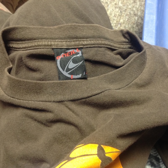 O'Neill vintage tshirt - Picture 3 of 3